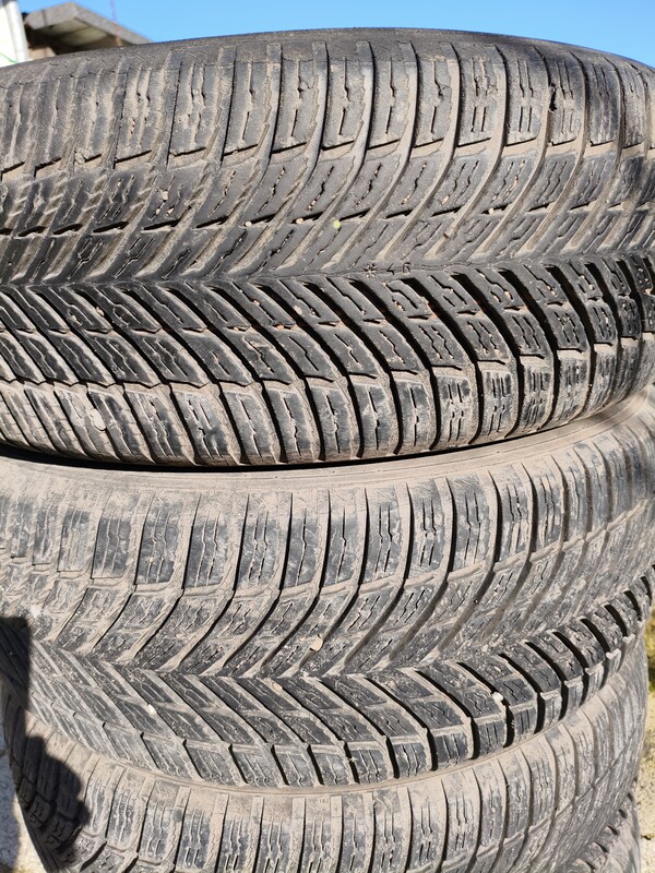 Elbląg Sprzedam 4 opony wielosezonowe Nokian 215/55R17 seasonproof dot 2021