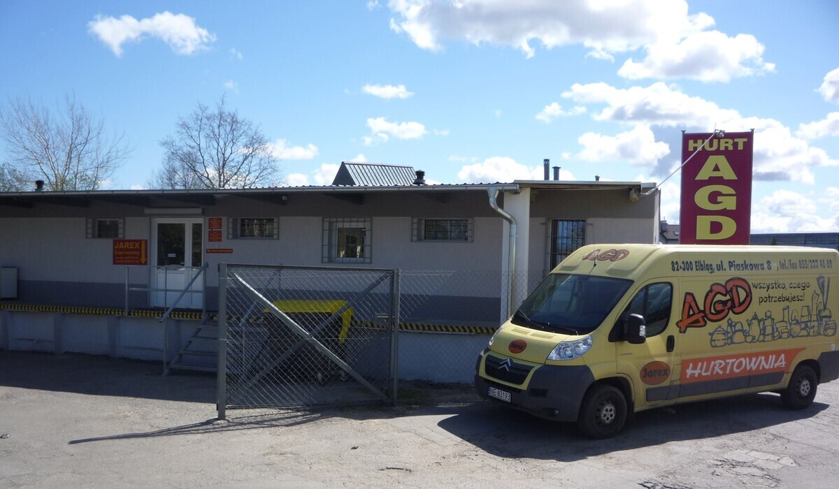 Elbląg Oferujemy na sprzedaż wolnostojący budynek magazynowy o powierzchni 1010 m&sup2;, usytuowany na działce 1837