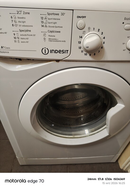 Elbląg Oddam za darmo pralkę Indesit. Głośno odwirowuje. Zniesienie z drugiego piętra i transport we własnym zakresie.