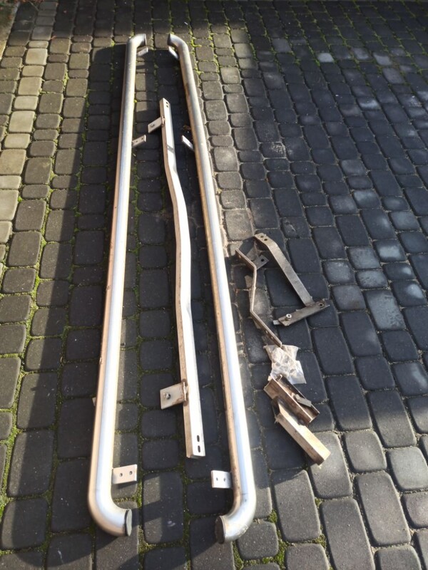 Elbląg Rury progowe do busa o długości 255cm zamontowane były w VW transporter.
. relingi renault Trafic