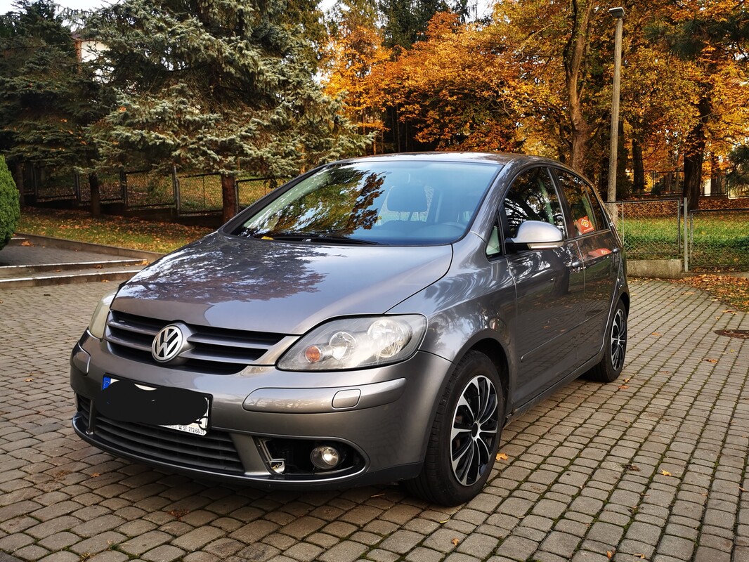 Elbląg Golf Plus z silnikiem 1.4 w gazie. 
Auto wygodne i ekonomiczne. Uzywane na co dzień, jeździ bez problemów.