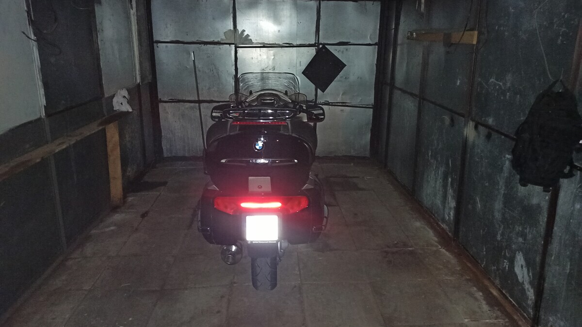 Elbląg Sprzedam metalowy garaż w kompleksie przy ul. Zacisze. W garażu mieści się auto osobowe. 
Odstępne 12900zł do