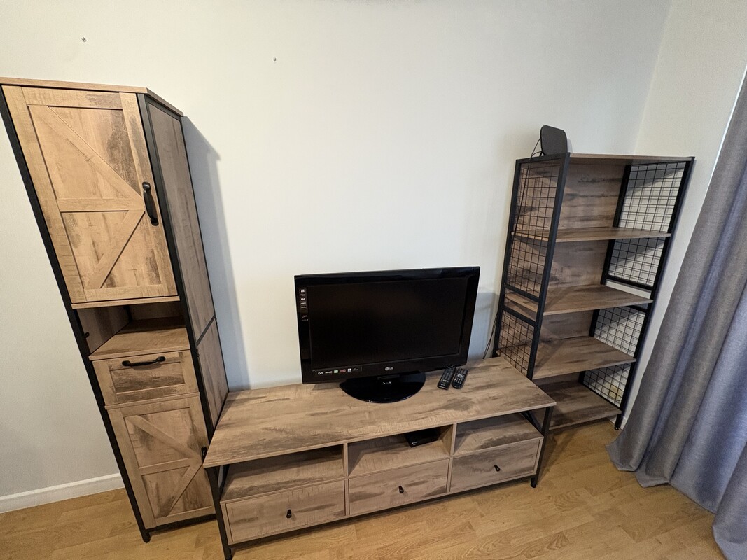 Elbląg sprzedaż nowoczesna meblościanka w stylu loftowym (dąb + czarne elementy). Zestaw bardzo solidnie wykonany,