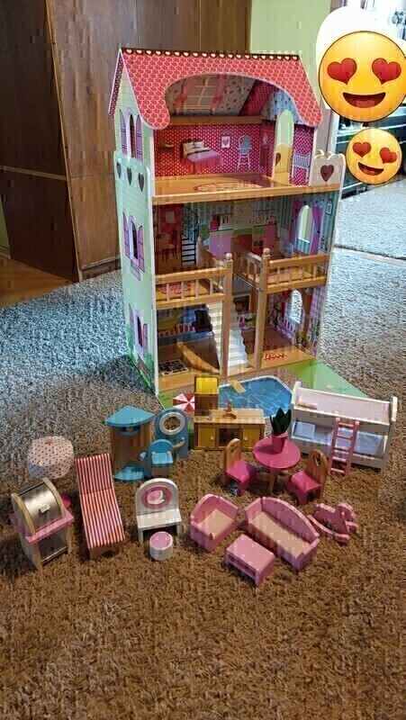 Elbląg Sprzedam drewniany, duży domek XXL wraz z akcesoriami. Stan bardzo dobry.