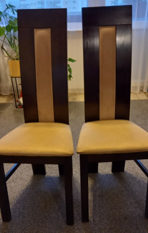 Elbląg WITAM. 
MAM DO SPRZEDANIA 6  ELEGACKICH, DREWNIANYCH  KRZESEŁ. 
STELAŻ -KOLOR WENGE, OBICIE WANILIA. 
STAN