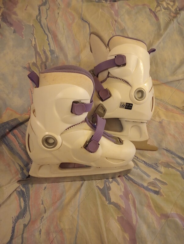 Elbląg Sprzedaje łyżwy w kolorze białym, dla dzieci. Regulowane rozmiar 32-34.W bardzo dobrym stanie. Tanio!!!