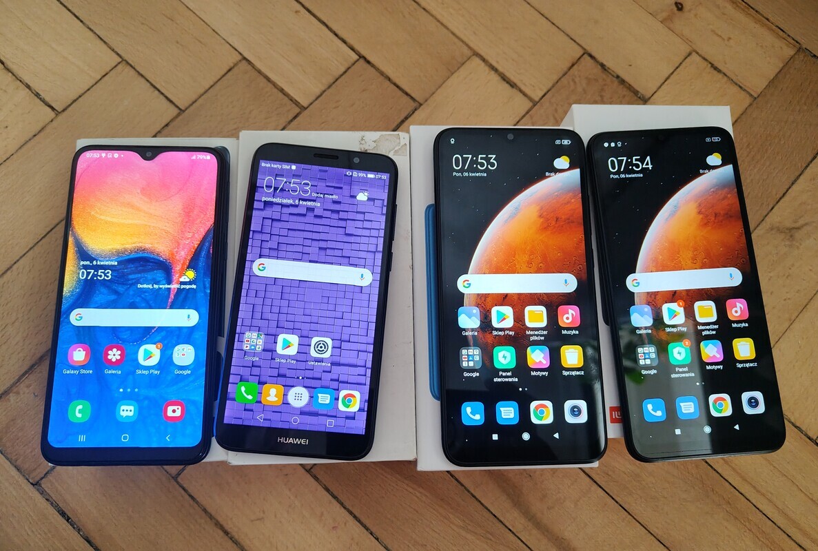 Elbląg Sprzedam trzy prawne zadbane telefony 
(Jeden Xiaomi sprzedany)
Galaxy A10 -100
Huawei y5 2018 -80
xiaomi redmi