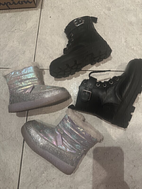 Elbląg Traperki H& M oraz Kraina Losu świecące r.28