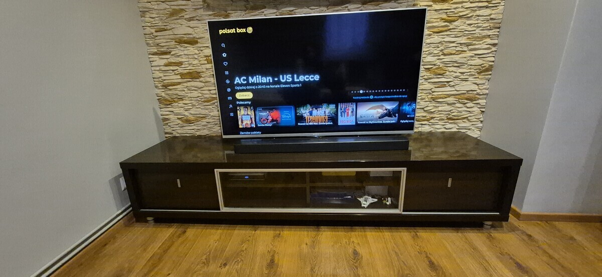 Elbląg Stylowy zestaw mebli do salonu renomowanej marki Red AppleZestaw składa się z: Komoda RTV&nbsp; Dwie