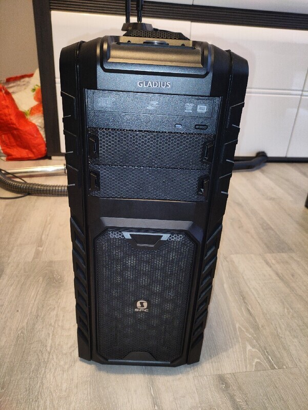 Elbląg Witam, mam na sprzedaż komputer stacjonarny. Komputer sprawdzi się z najpopularniejszymi grami multiplayer