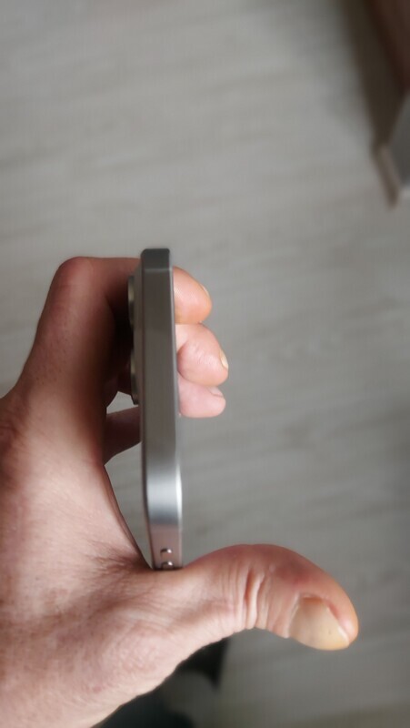 Elbląg Sprzedam nowy telefon 16 pro max pamięć  rom512 GB dziala Facebook, YouTube, itp. Identyczny jak iPhone 16 pro