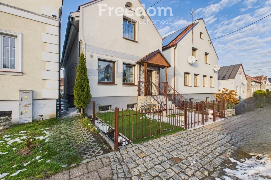 Elbląg FREEDOM NIERUCHOMOŚCISprzedam dom - Tolkmicko, Szkolna.&nbsp;Przedstawiam dom wolnostojący z 2006 roku,