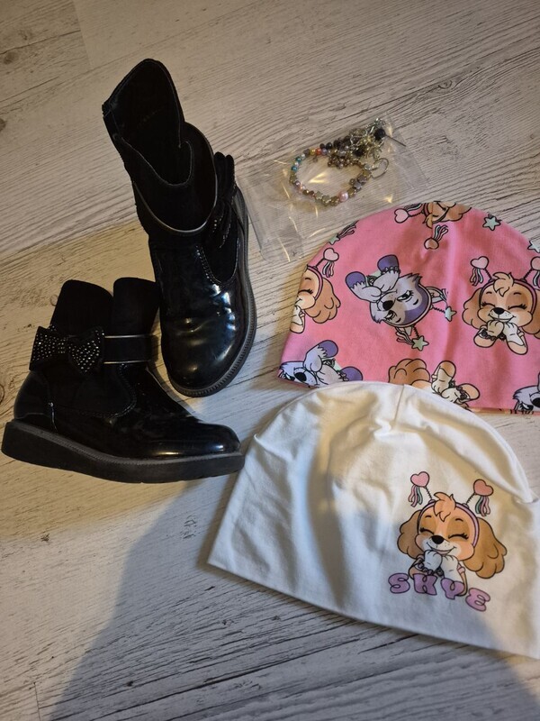 Elbląg Śliczny pakiet ubranek mix dla dziewczynki rozm.122.
Eleganckie kozaczki.
Ubrania zadbane, bez uszkodzeń.