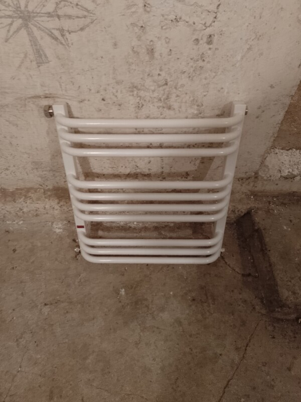 Elbląg Sprzedam grzejnik łazienkowy 50/55 biały cena 80zl.