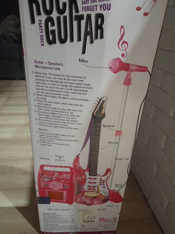 Elbląg Zestaw w super stanie. gitara glosnik mikrofon statyw. mozliwosc podlaczzenia telefonu kabel w zestawie