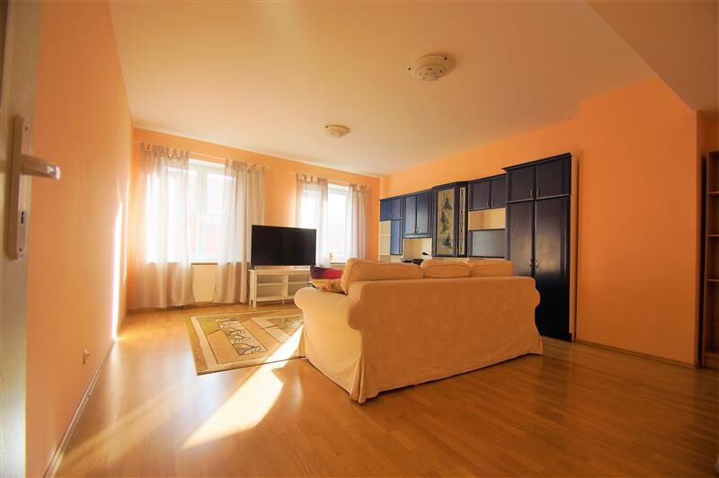 Elbląg Agencja Nieruchomości CENTRUMWynajmę mieszkanie - Elbląg, Św. DuchaWynajmij mieszkanie w samym centrum.