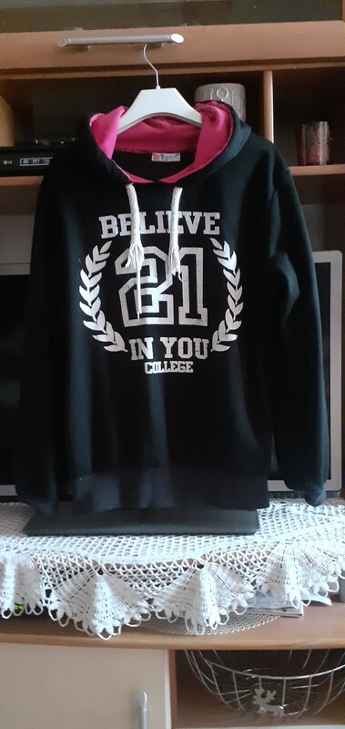 Elbląg Za 30zl oddam odzież damską widoczna na zdjęciach. .. .. ciuszki od rozmiaru S do L. .. .. rzeczy jest