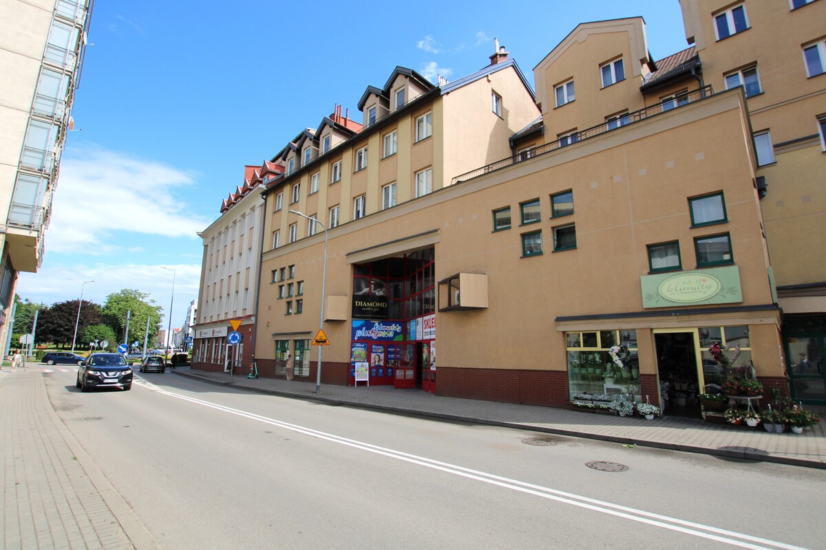Elbląg NIERUCHOMOŚCI ANNA KRASZEWSKALokal handlowo-usługowy na parterze w centrum miasta ul. Nitschmanna