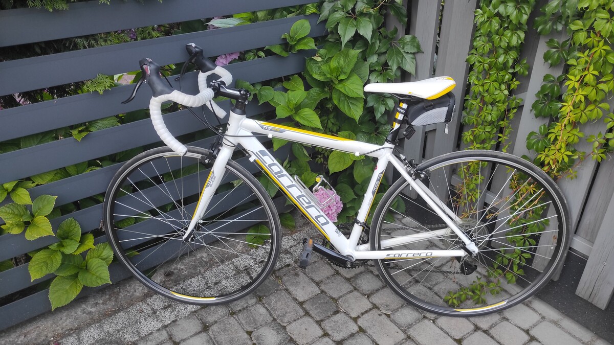 Elbląg Sprzedam rower szosowy Carrera7005 T6 kolor biały. 
Stan bdb idealny dla osoby 160cm -170 cm. 
Cena 950 zł.