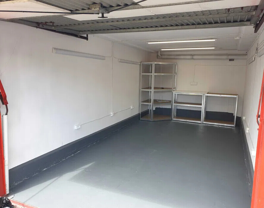 Elbląg Garaż w bloku mieszkalnym nad Jarem, ul. KłoczowskiegoDzień dobry. Mam do wynajęcia garaż położony na parterze