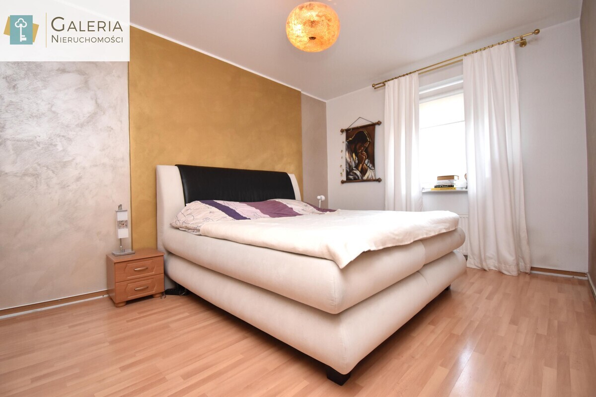 Elbląg GALERIA NIERUCHOMOŚCIZ pasji i miłości do nieruchomościNa sprzedaż: Trzy pokojowe mieszkanie z dwoma