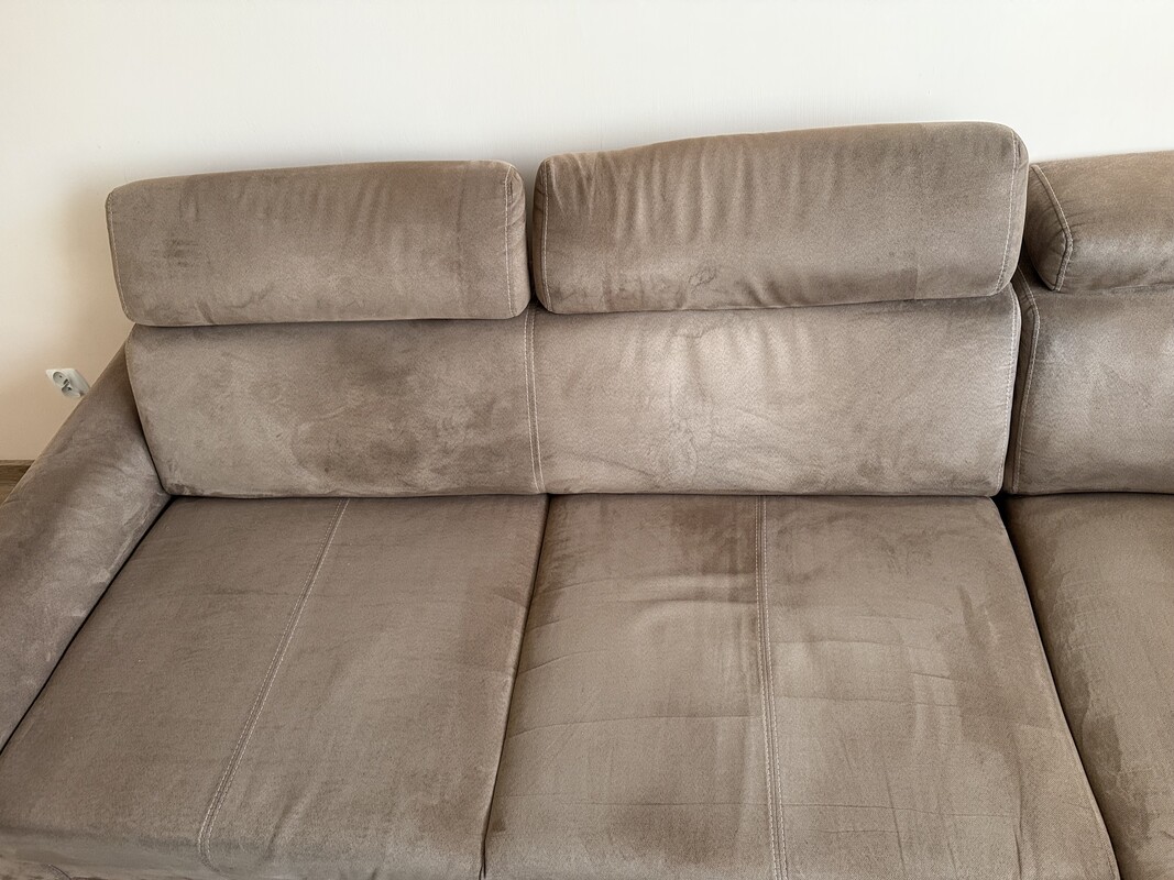 Elbląg Duży narożnik 265/195cm powierzchnia spania 140/200 wysokość ze złożonymi zagłówkami 76cm głębokość 95cm Stan jak