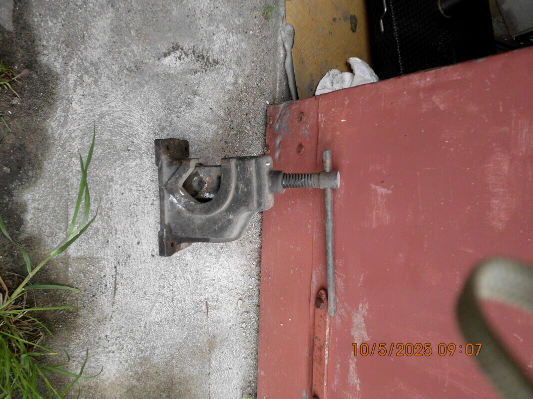 Elbląg Imadło do rur zabytek PRL ORGINAL
mocne zeliwne sprawne uzywane