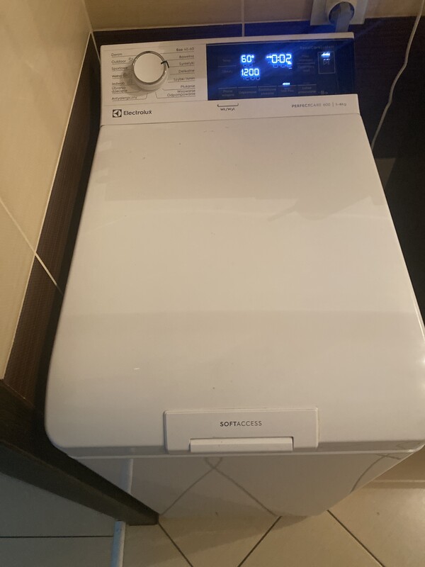 Elbląg Sprzedam pralkę wkładaną od góry 40 cm elektrolukx sprawna. Ogłoszenie tylko do poniedziałku. Polecam