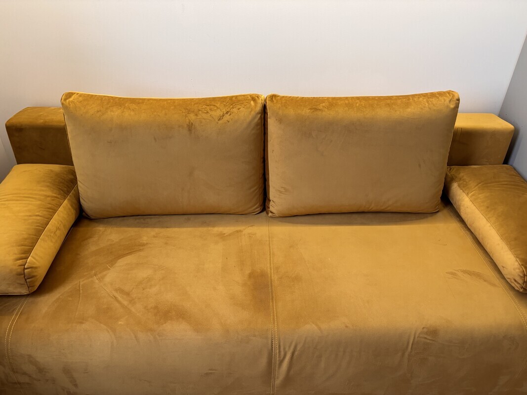 Elbląg Sprzedam sofę musztardową, kupioną w salonie BRW w listopadzie 2023r. Używana, w bardzo dobrym stanie. Wymiary