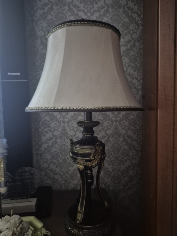 Elbląg Sprzedam dwie jednakowe lampki nocne za sztukę 150 zl do negocjacji