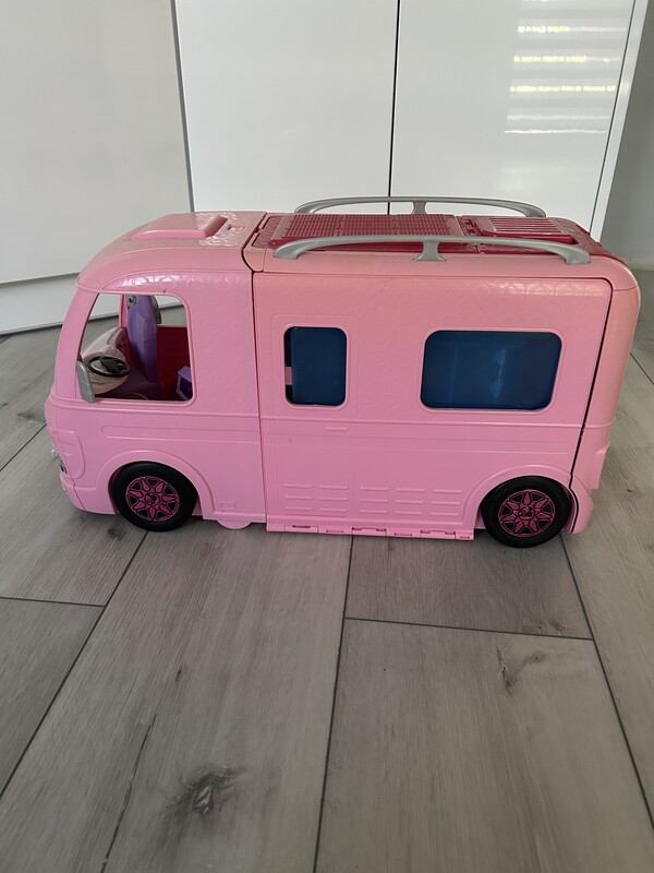Elbląg Na sprzedaż camper Barbie.
To co widoczne na zdjęciach. Stan również widoczny na zdjęciach.