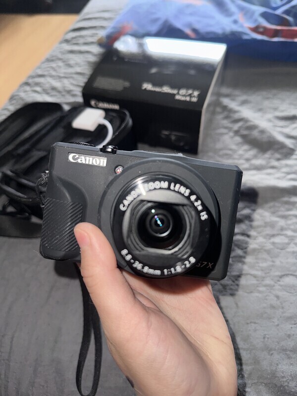 Elbląg Aparat Canon gx7 mark III
Kupowany w marcu mało używany, brak wad w zestwie ładowarka karta pamięci etui,