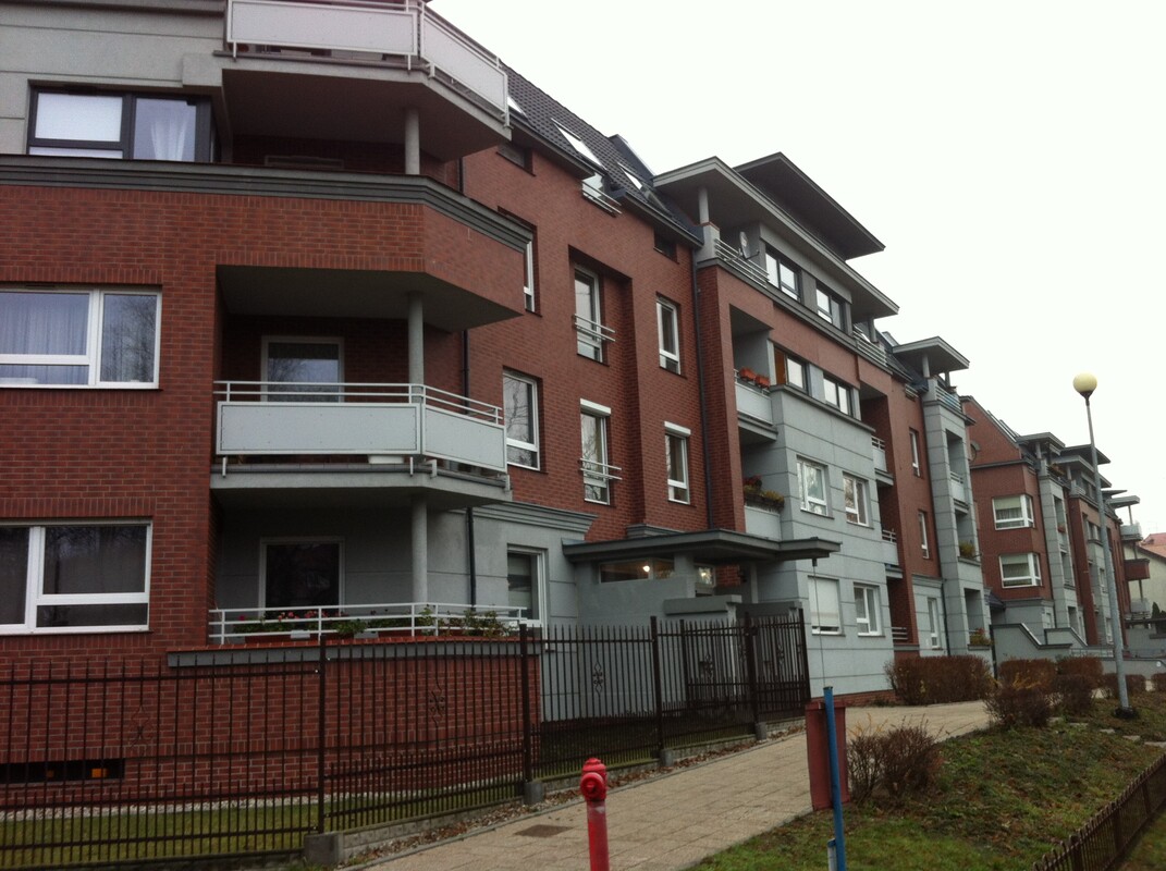 Elbląg OD 1 MARCA WYNAJMĘ&nbsp; &nbsp; MIESZKANIE&nbsp; znajdujące&nbsp; się na parterze&nbsp; w bloku IV piętrowym