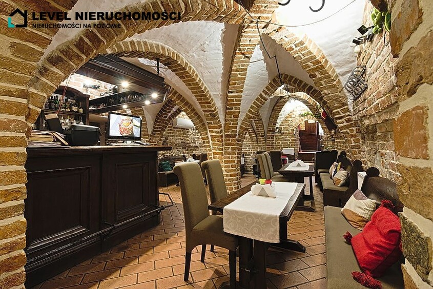Elbląg LEVEL NIERUCHOMOŚCIRestauracja „ Przy Bramie” ul. Garbary, Elbląg90,5m2NIERUCHOMOŚCI NA POZIOMIE