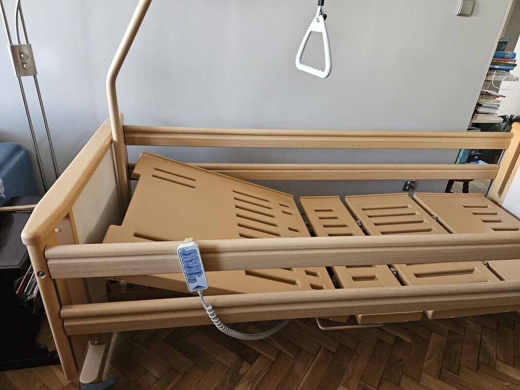 Elbląg Sprzedam używane w pełni sprawne łóżko medyczne (rehabilitacyjne) elektryczne sterowane z pilota,