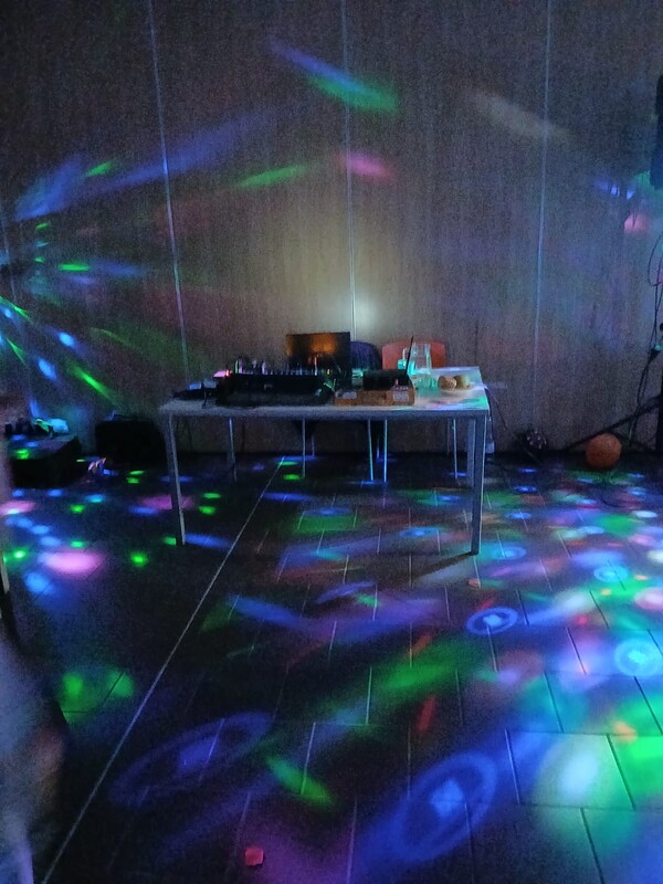 Elbląg DJ na imprezy Oprawa muzyczna i prowadzenieWesela studniówki18-stki i wiele więcej!