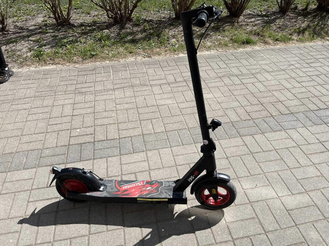 Elbląg Sprzedam hulajnogi iscoter i9s mało używana leżała w piwnicy