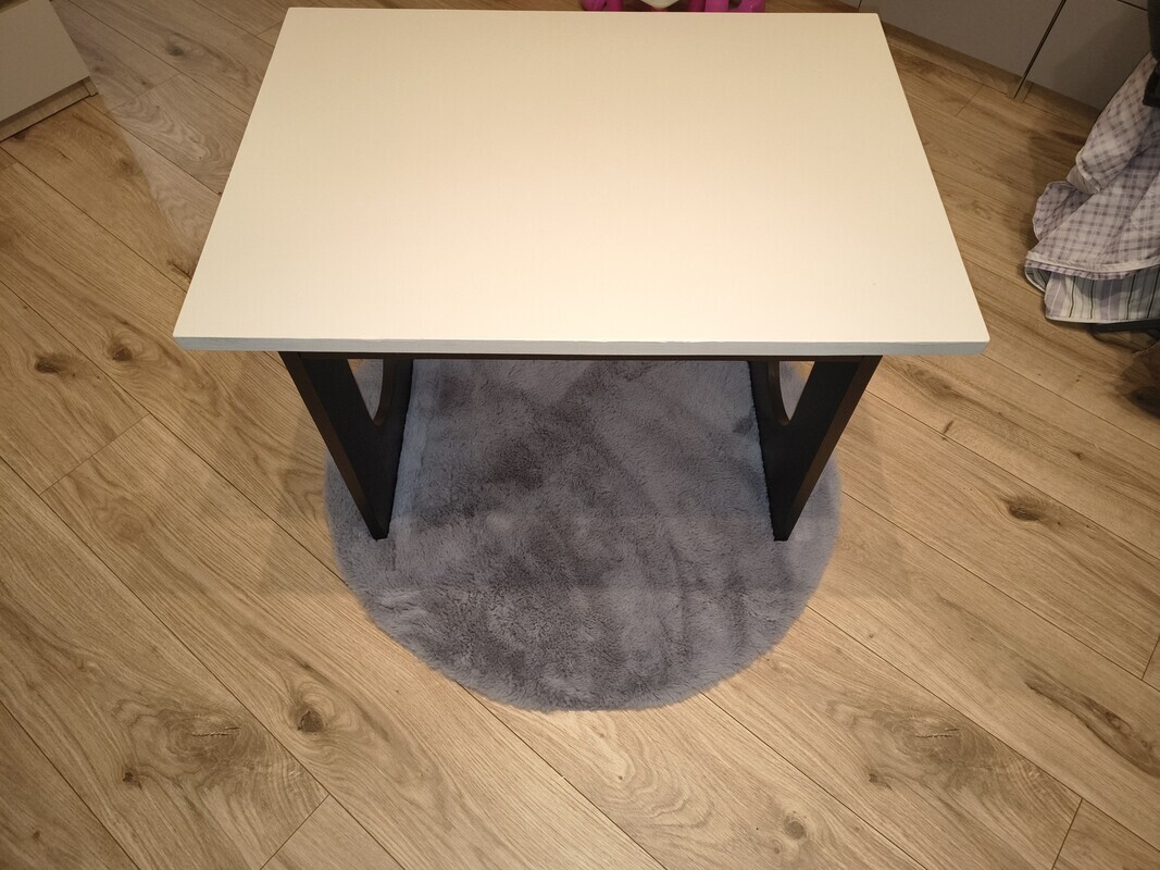 Elbląg Witam. Stolik kawowy czarny ecru  wymiary stolika to : 70cm x 50cm x 53cm