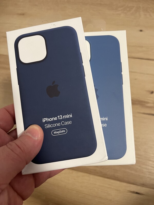 Elbląg Etui plecki silikonowe z MagSafe nowe nie używane 2 sztuki iPhone 13 mini cena dotyczy 2 sztuk