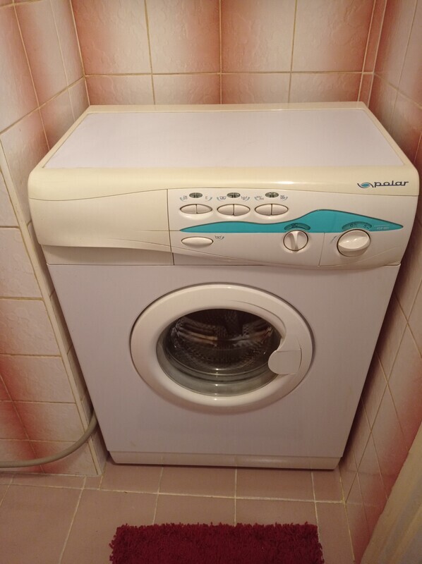 Elbląg Sprzedam pralke Polar. Beben w stanie bdb, bardzo malo używana. Pralka wiekowa, ale stan bebna bdb. Przez lata