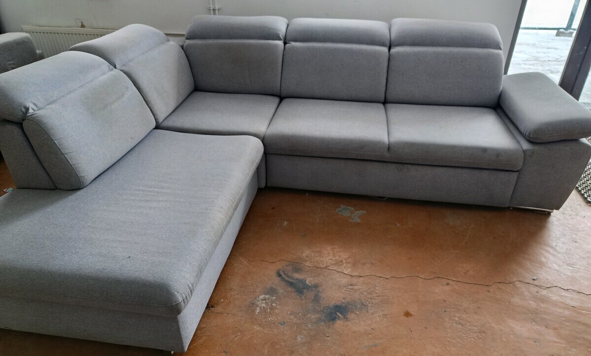 Elbląg Sprzedam narożnik z funkcją spania 
Rogówka ma pojemnik na pościel
Regulowane zagłówki
Łóżko do odświeżenia