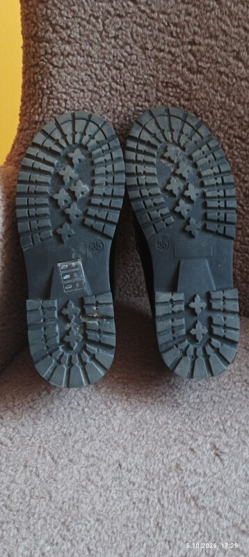Elbląg Mam do sprzedania; 1.Damskie sneakersy-Skechers Ultra Flex 3.0.Kolor ciemny że srebrną nitką, rozmiar 35.Buty