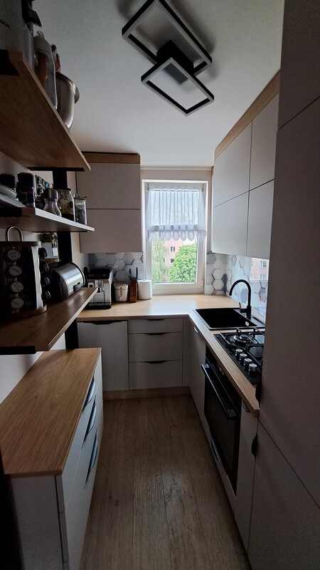 Elbląg 🏡 Mieszkanie 3-pokojowe na czwartym piętrze – blok SM Sielanka, ul. Kosynierów Gdyńskich 🏡