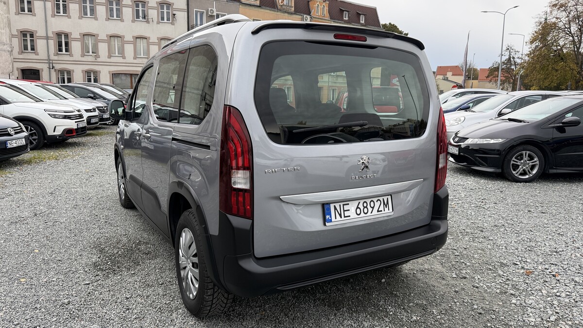 Elbląg Auto Leew LEWANDOWSKI Kupujemy i Sprzedajemy tylko dobre auta Za auta z Polskiego Salonu Płacimy Najwięcej
