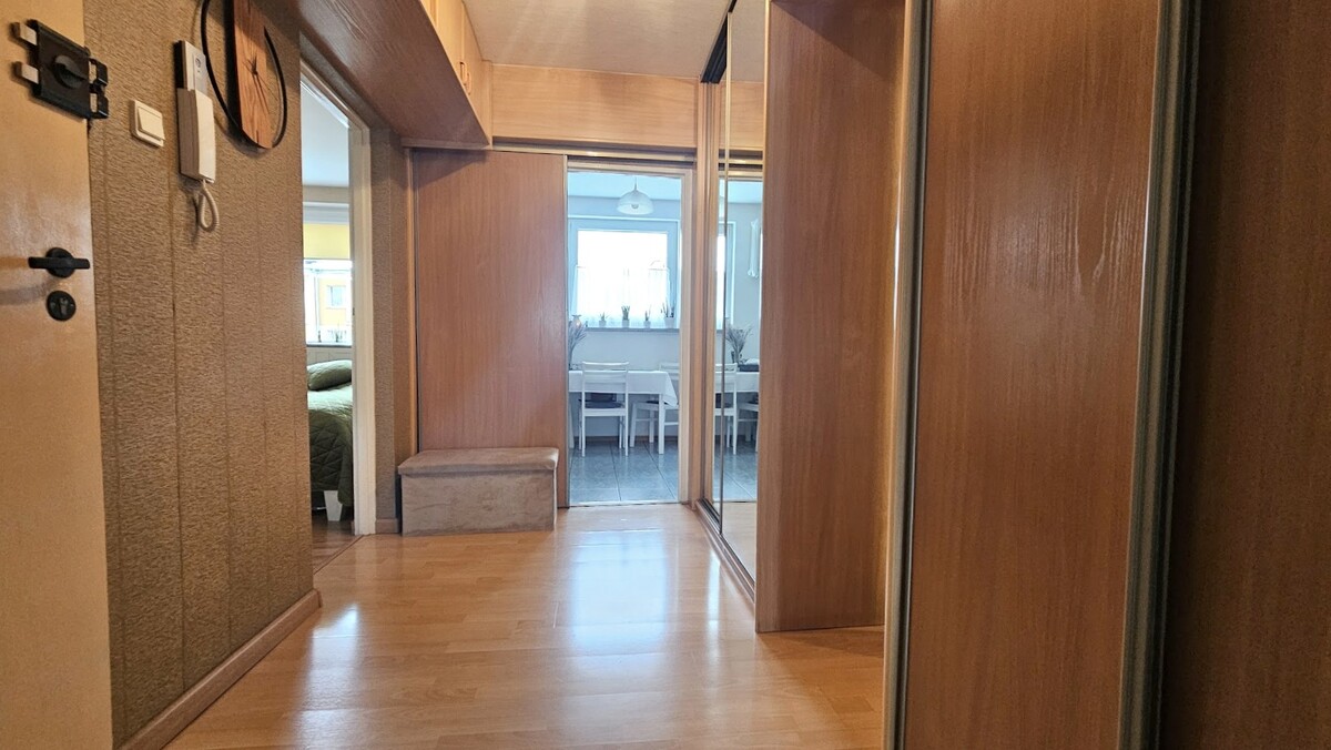 Elbląg KWADRAT NIERUCHOMOŚCIMieszkanie 51,80 m2Za politechnikąBalkonMożliwość przerobienia na 3 pokojowe