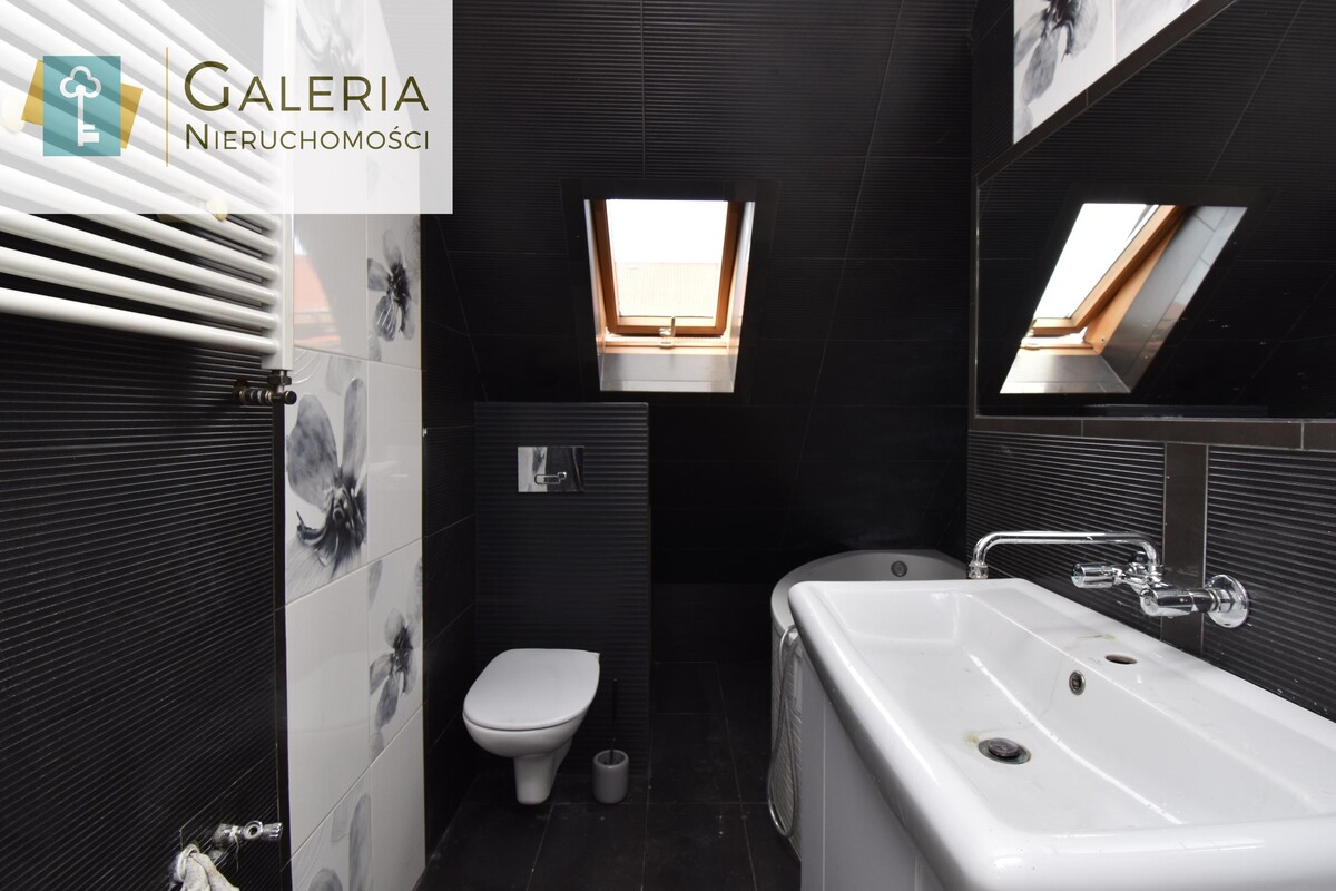 Elbląg GALERIA NIERUCHOMOŚCIZ pasji i miłości do nieruchomościNa sprzedaż: Dwupoziomowe mieszkanie z balkonem i