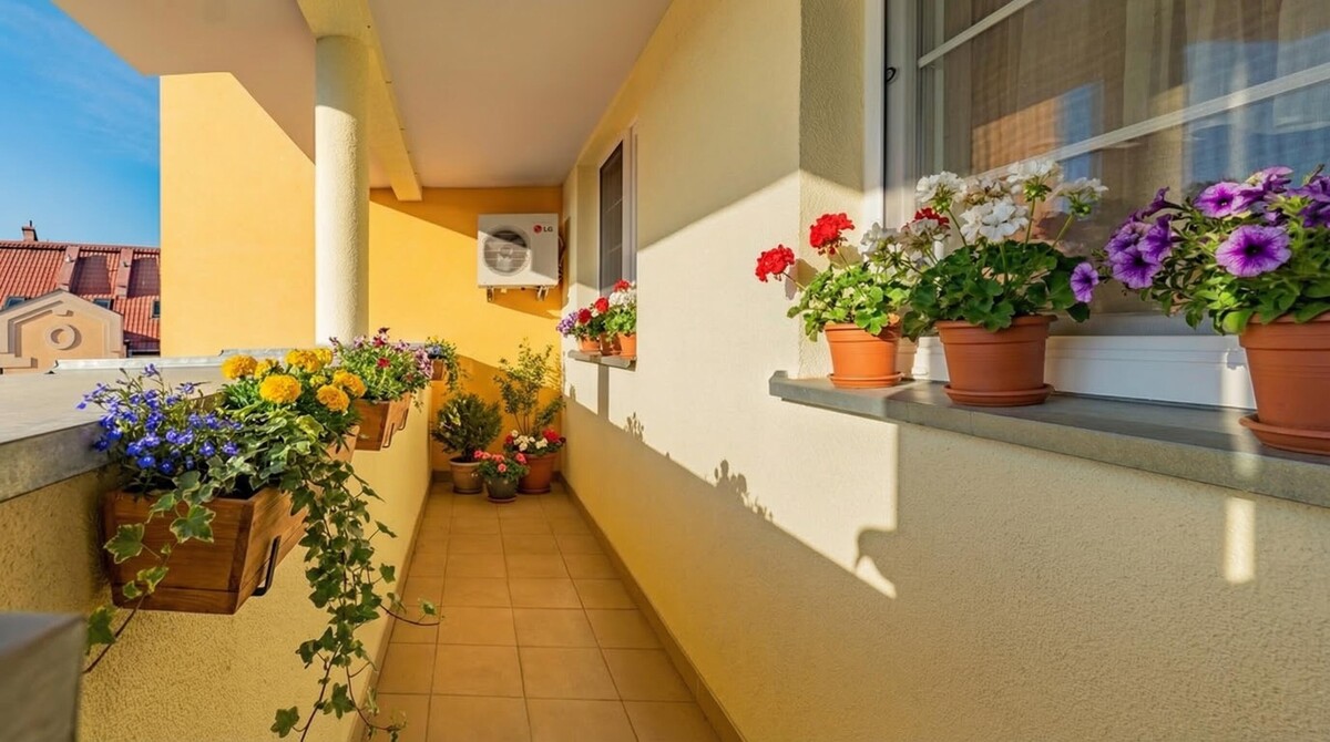 Elbląg TO MY SPRZEDAJEMYNIERUCHOMOŚCI W TYM MIEŚCIEBIURO NIERUCHOMOŚCIAMERICAN HOMEFOR SALE - 2 POKOJE - 3 MAJA