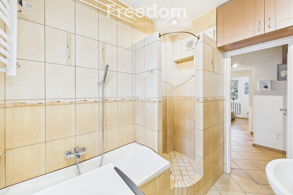 Elbląg FREEDOM NIERUCHOMOŚCISprzedam mieszkanie - Elbląg, Browarna. 3 pokoje po remoncie, ogródek i miejsce postojowe