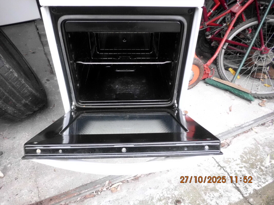 Elbląg Lodówko-zamrażarka Polar używana lodówka, ale w dobrym stanie. Idealna do przechowywania żywności i napojów