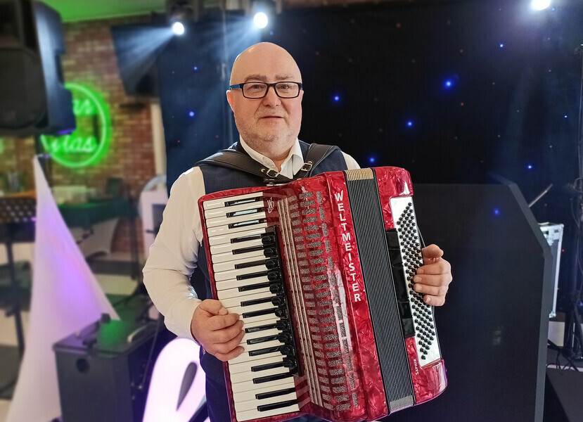 Elbląg Agencja Artystyczna GESEK  GRAMY JUŻ 19 LAT ! Oprawa muzyczna: STUDNIÓWKI, WESELA,  POPRAWINY, IMPREZY